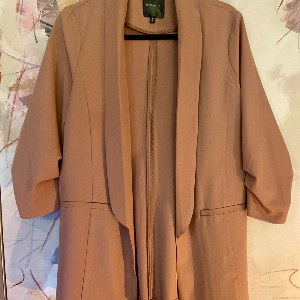 Dynamite Women's Blazer in Warm Tan